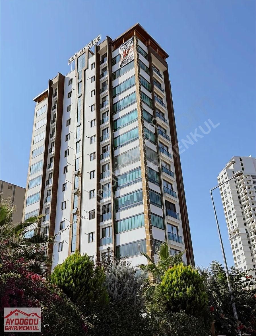 Aydoğdu Gayrimenkulden 50.yıl'da Satılık 4+1 Daire