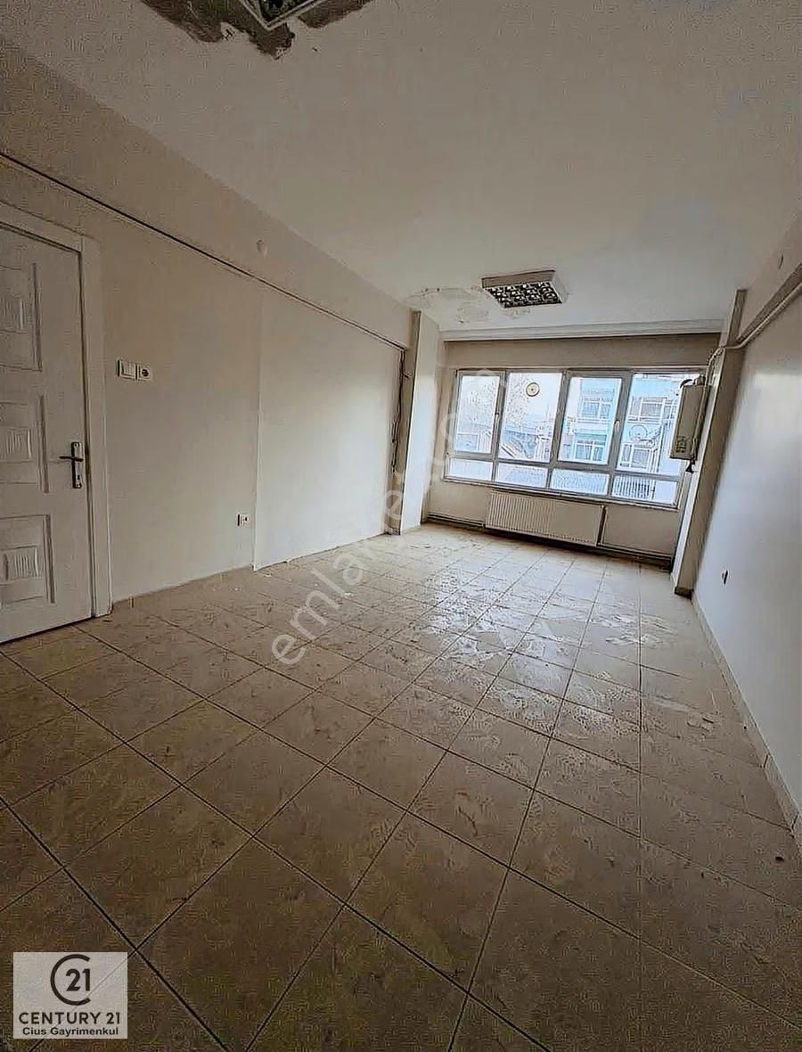 C21 Cius ; Şehrin Kalbinde Dükkan Üstü Kiralık Ofis - Görsel 8