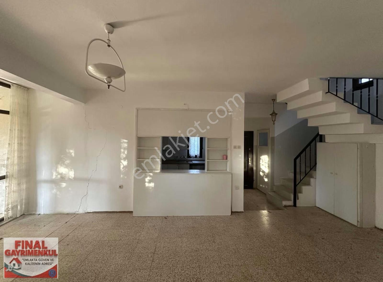 Eski Foça Midilli Sitesinde Satılık Dublex Yazlık - Görsel 25