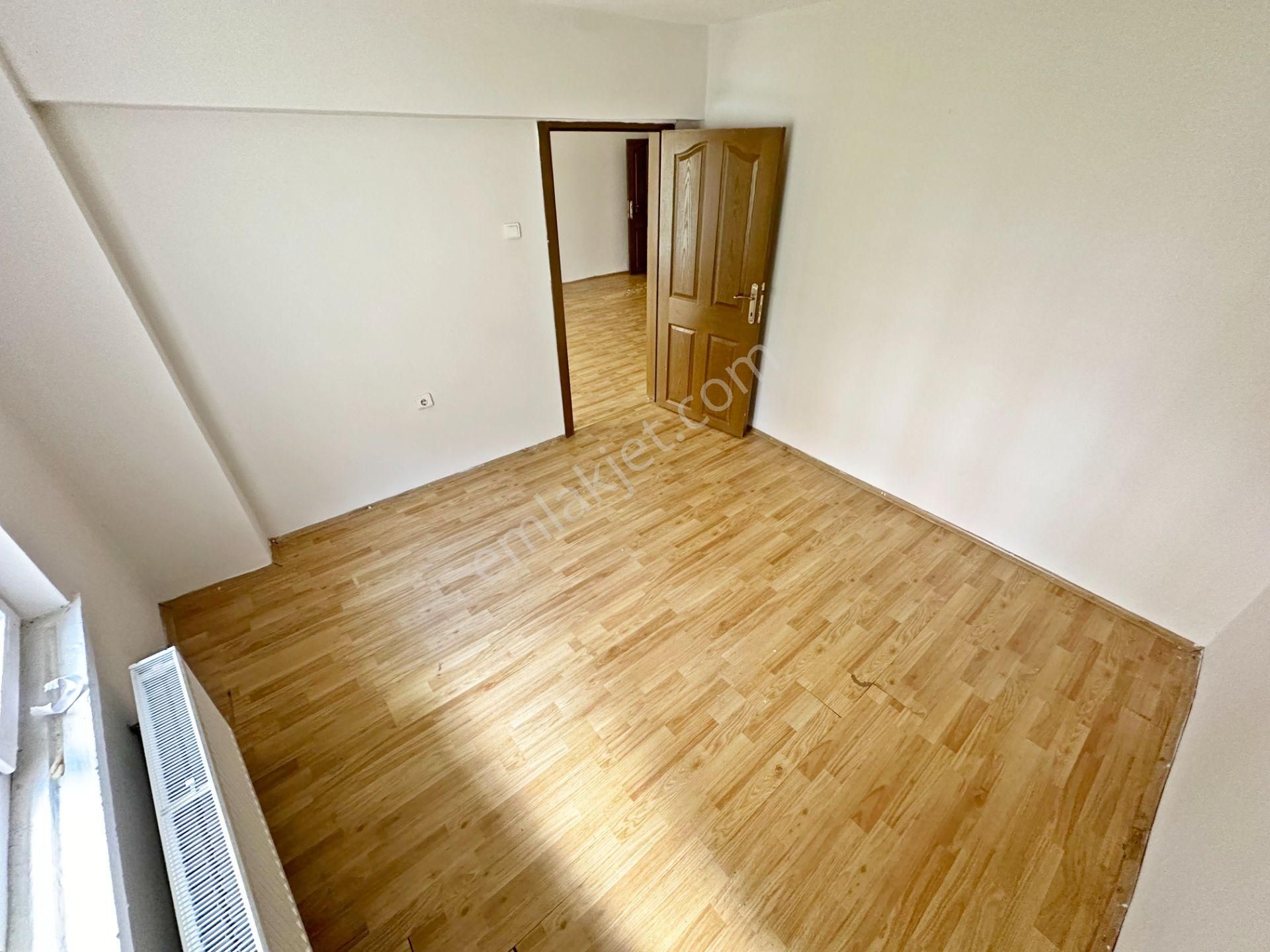 A.eğlence Meşeli Sokak Yapılı 3+1 Özel Bahçe Çıkışlı Mantolamalı - Görsel 12