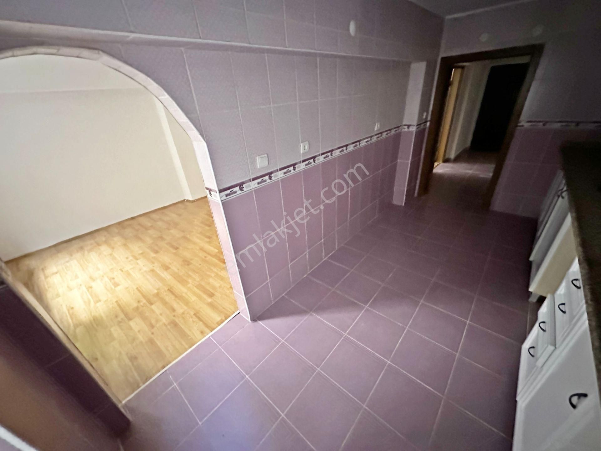 A.eğlence Meşeli Sokak Yapılı 3+1 Özel Bahçe Çıkışlı Mantolamalı - Görsel 16