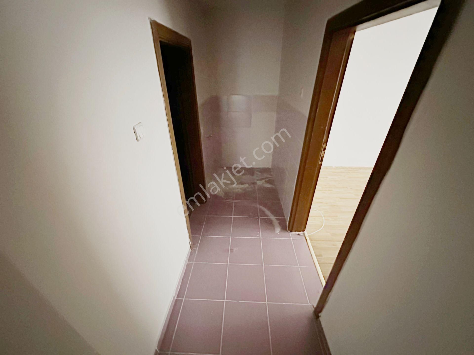 A.eğlence Meşeli Sokak Yapılı 3+1 Özel Bahçe Çıkışlı Mantolamalı - Görsel 29