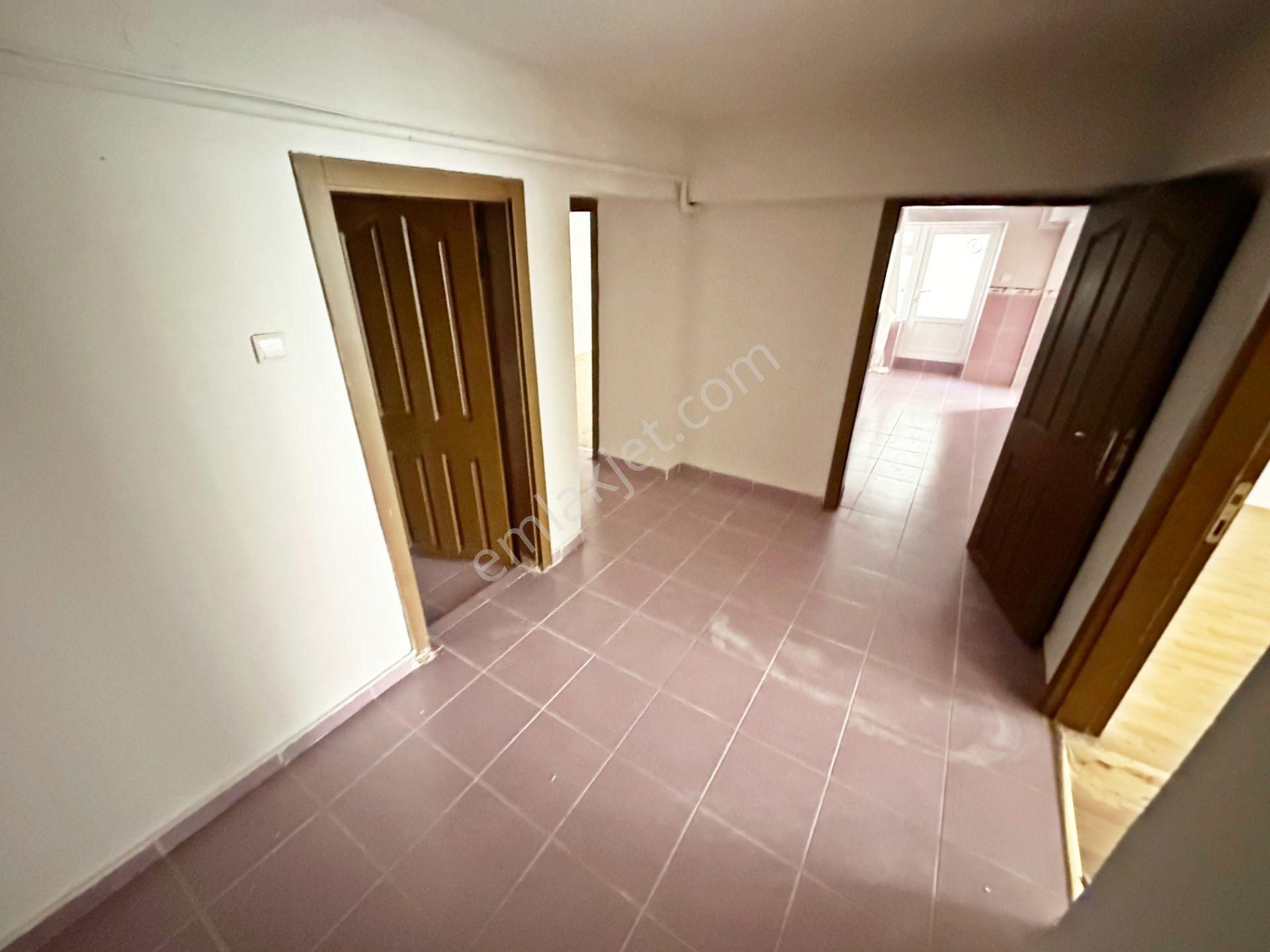 A.eğlence Meşeli Sokak Yapılı 3+1 Özel Bahçe Çıkışlı Mantolamalı - Görsel 25