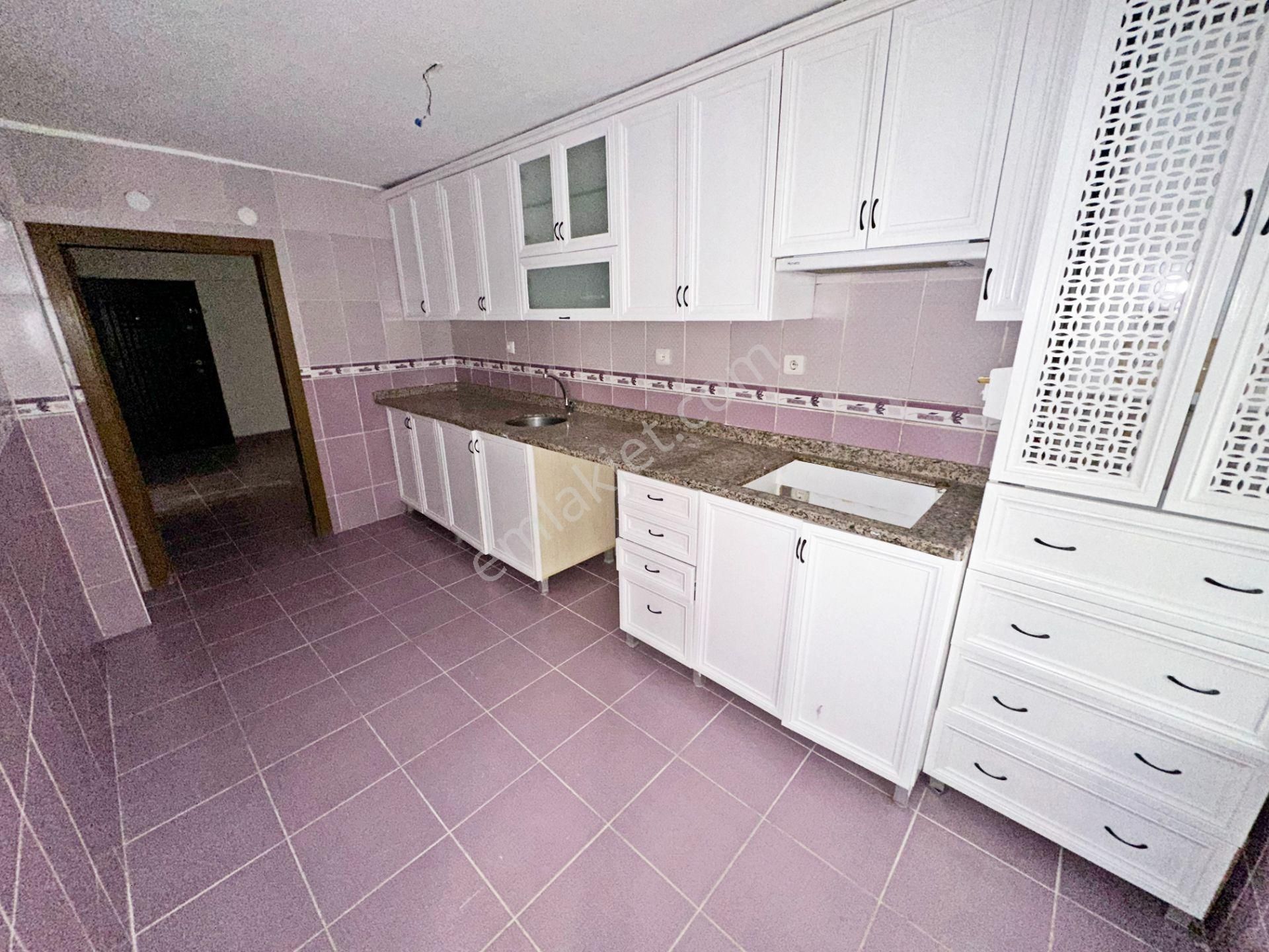 A.eğlence Meşeli Sokak Yapılı 3+1 Özel Bahçe Çıkışlı Mantolamalı - Görsel 15