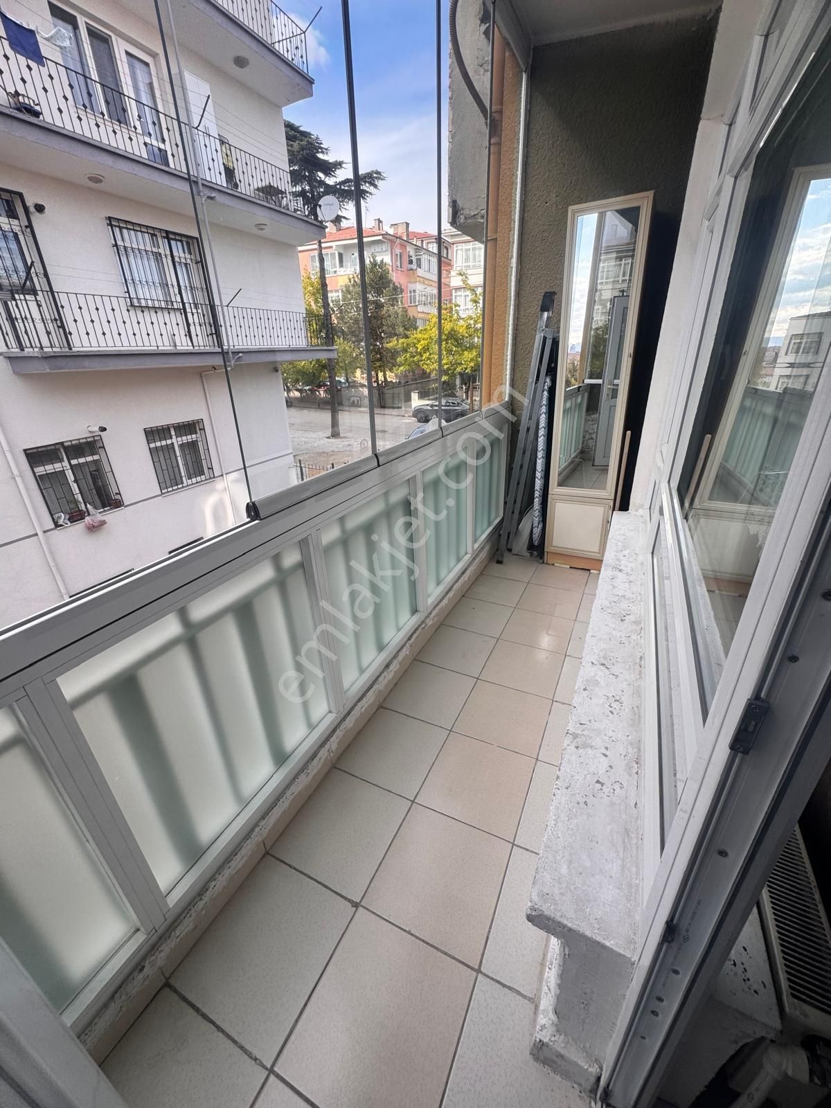 Tepebaşı Mahallesi'nde Yapılı Geniş 3+1 Daire! - Görsel 3