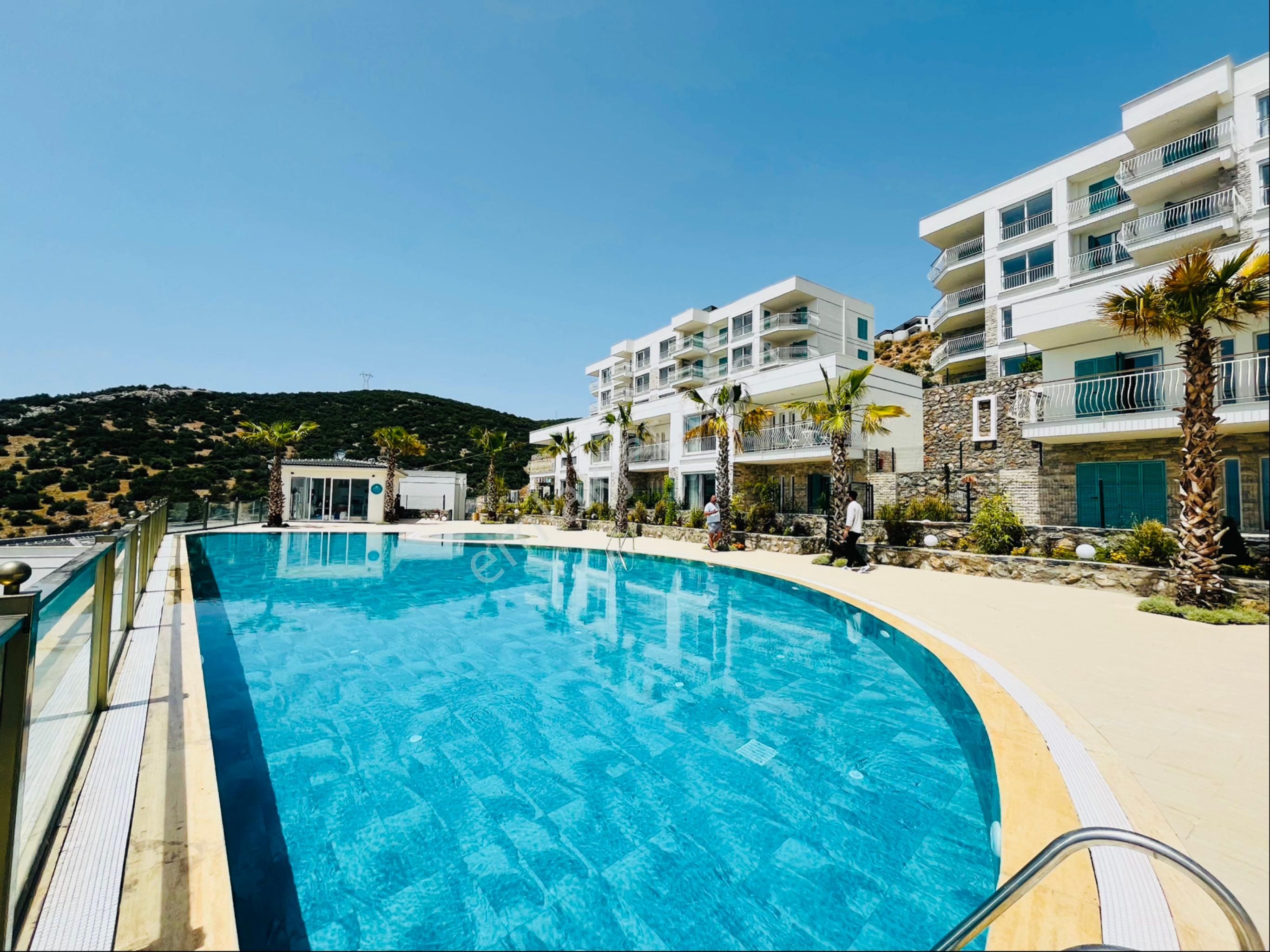 Akbükte Satılık 2+1 Bahçe Katı Daire - Görsel 34