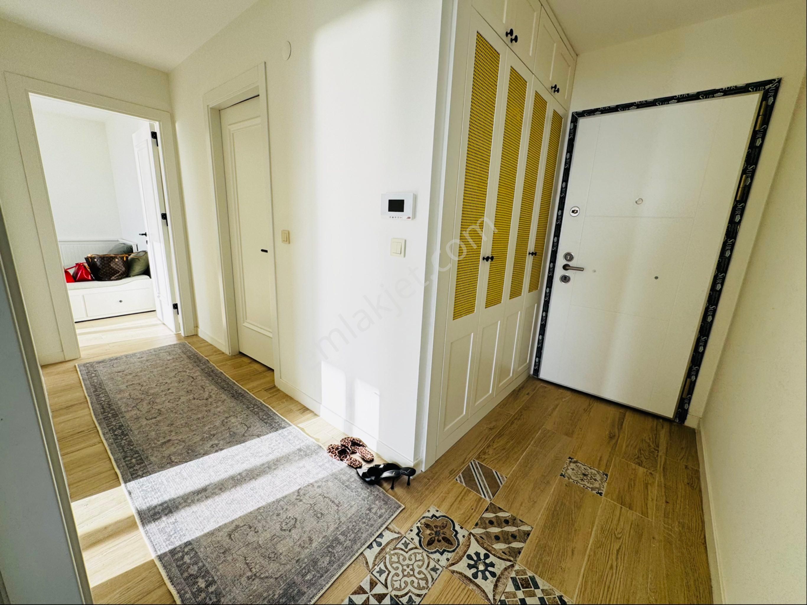 Akbükte Satılık 2+1 Bahçe Katı Daire - Görsel 26