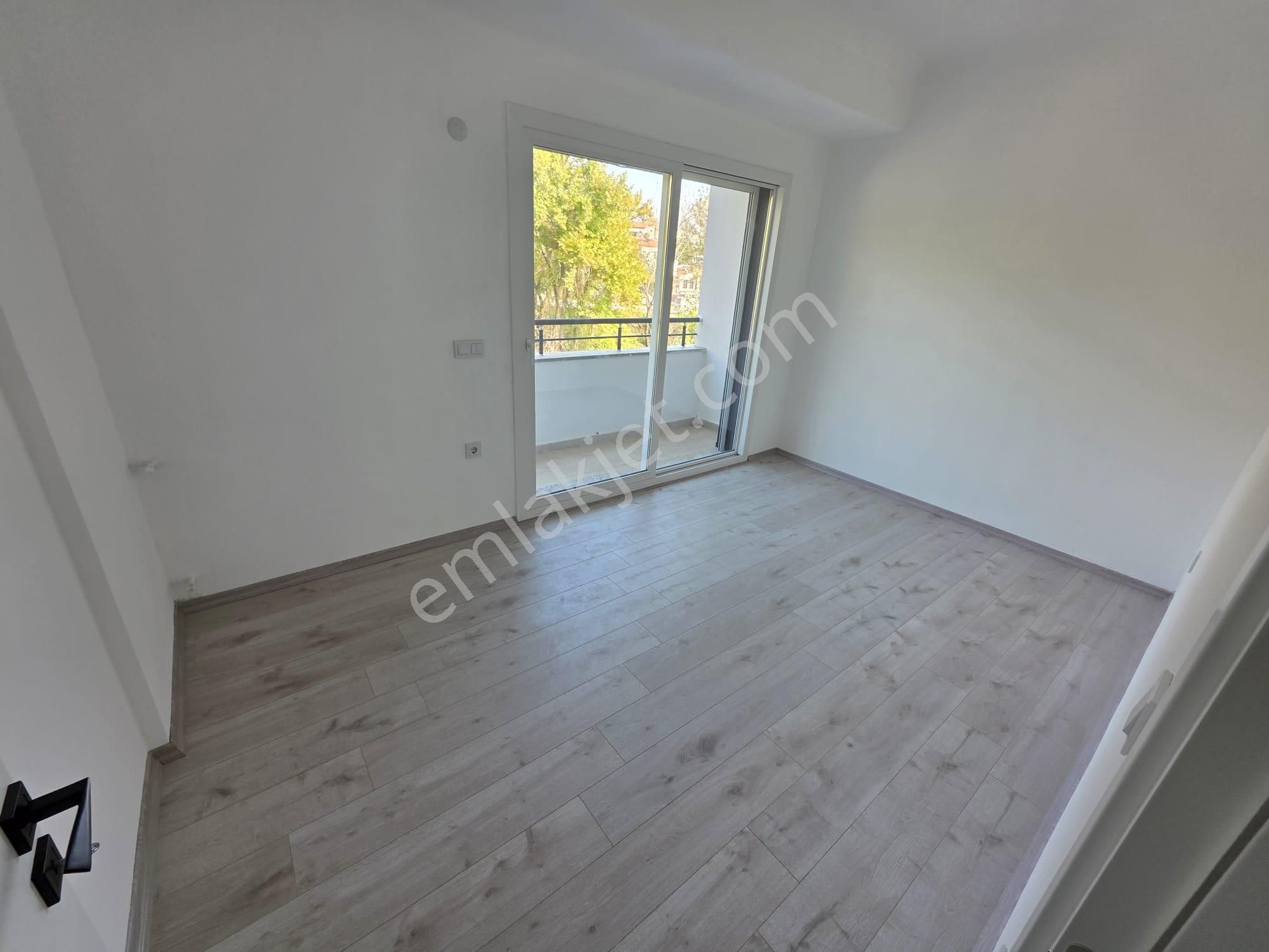 Irmaksudan Gürede Doğa Manzaralı 3+1 Bahçe Kullanımlı 3 Katlı Villa - Görsel 20