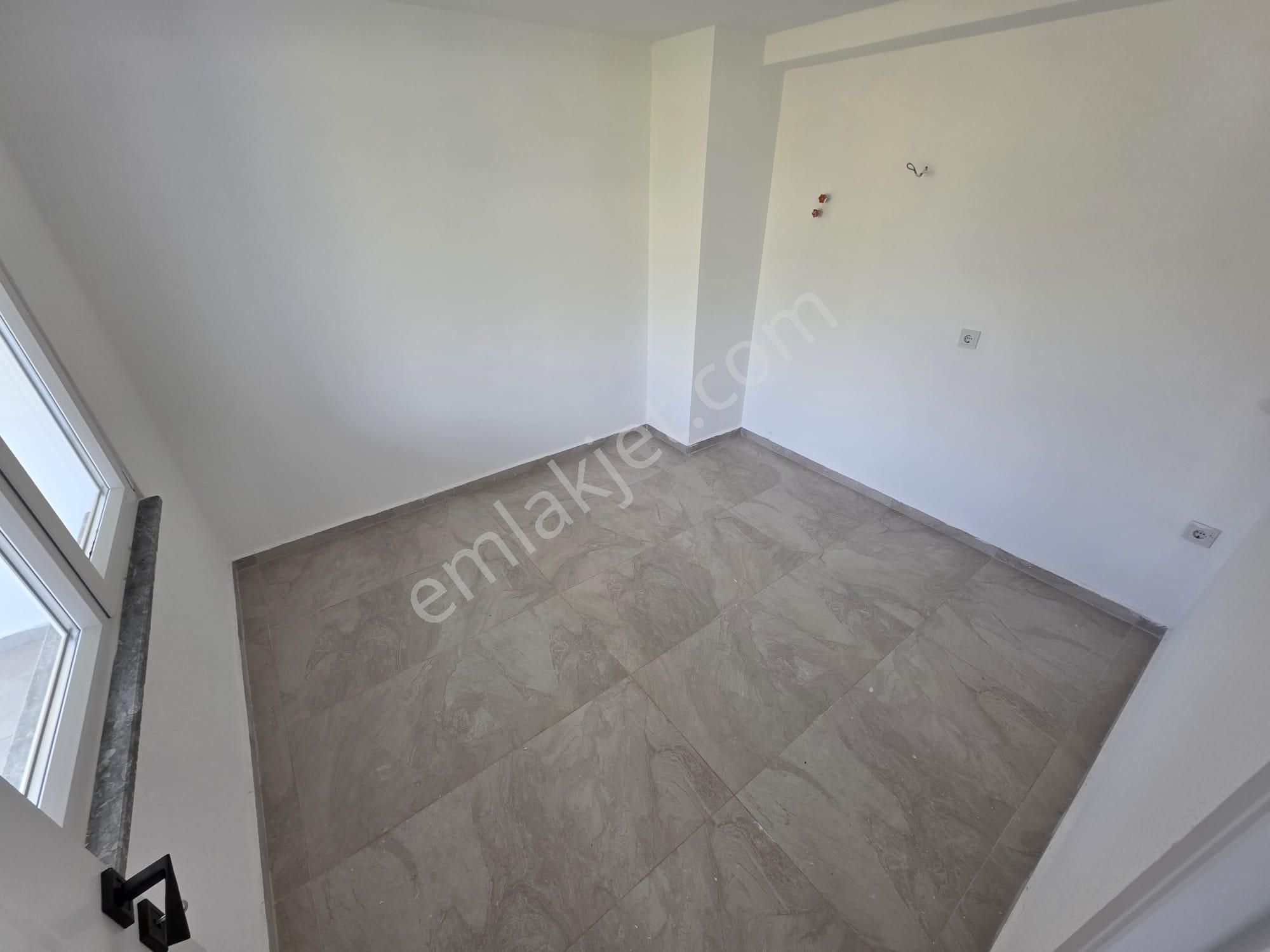 Irmaksudan Gürede Doğa Manzaralı 3+1 Bahçe Kullanımlı 3 Katlı Villa - Görsel 15