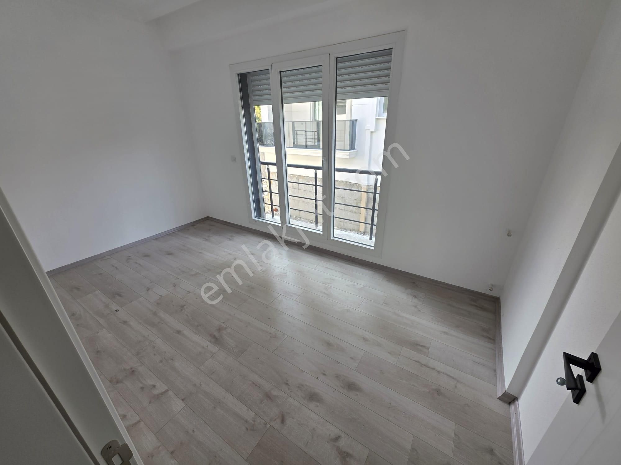 Irmaksudan Gürede Doğa Manzaralı 3+1 Bahçe Kullanımlı 3 Katlı Villa - Görsel 28