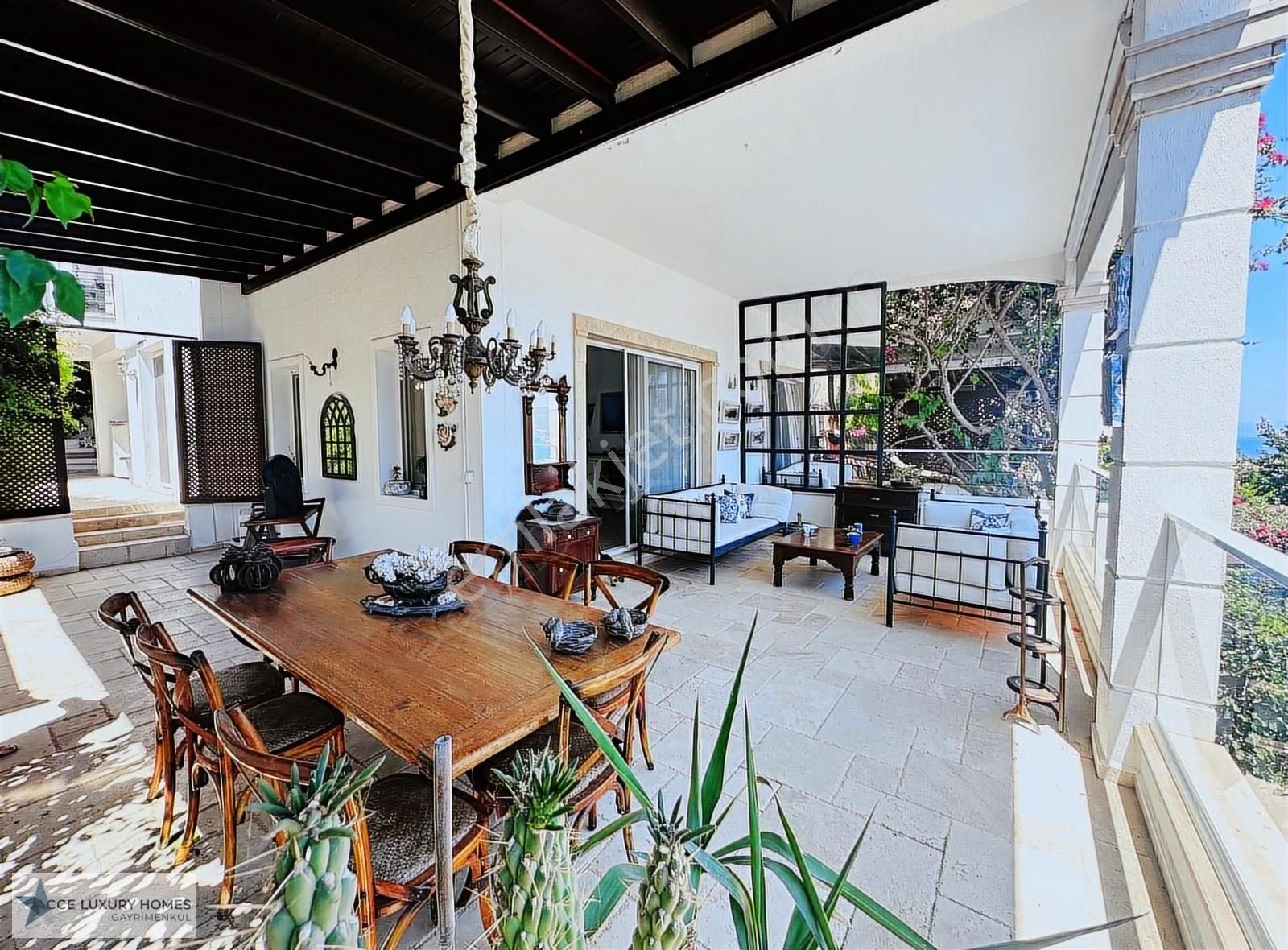 Türkbükü'nün Altın Üçgeninde Deniz Manzaralı, Özel 4+2 Villa - Görsel 4