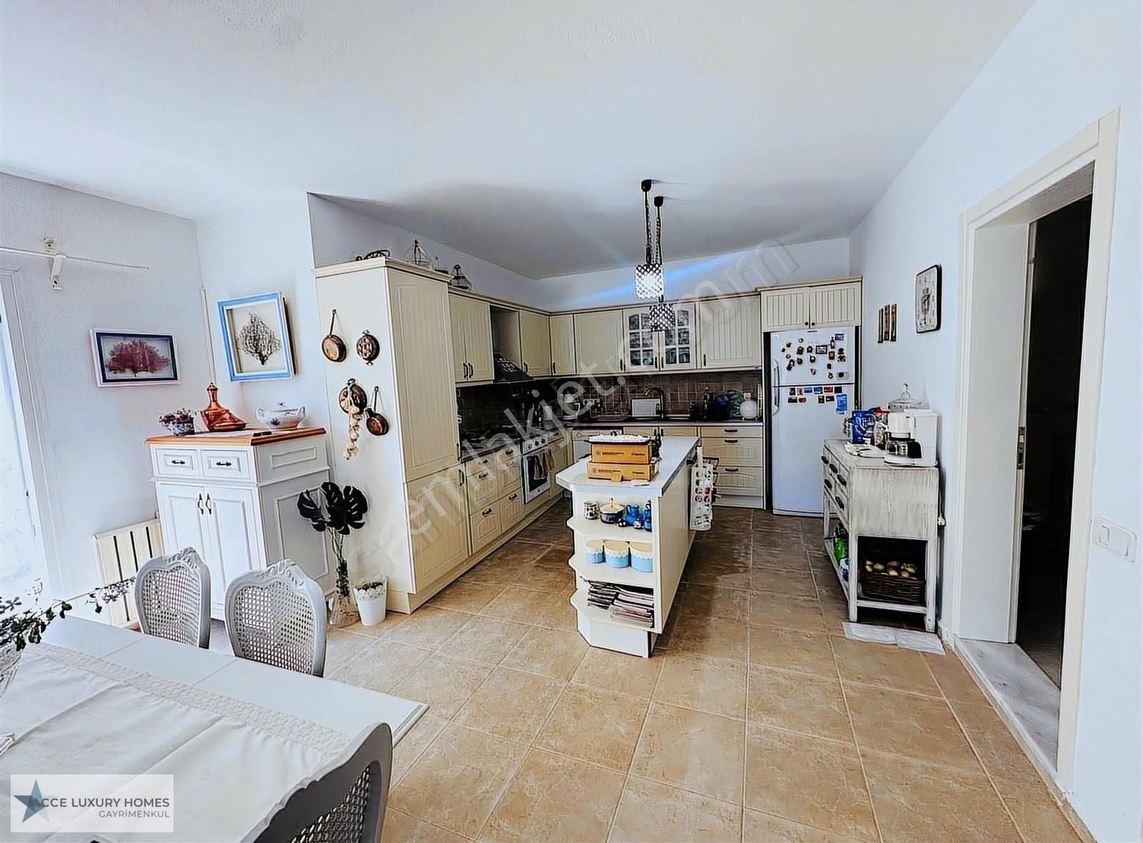 Türkbükü'nün Altın Üçgeninde Deniz Manzaralı, Özel 4+2 Villa - Görsel 5