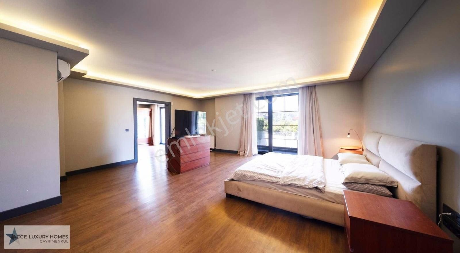 Acarkentte Satılık Tek Yetkili İki Aile Kullanımına Uygun Villa - Görsel 11