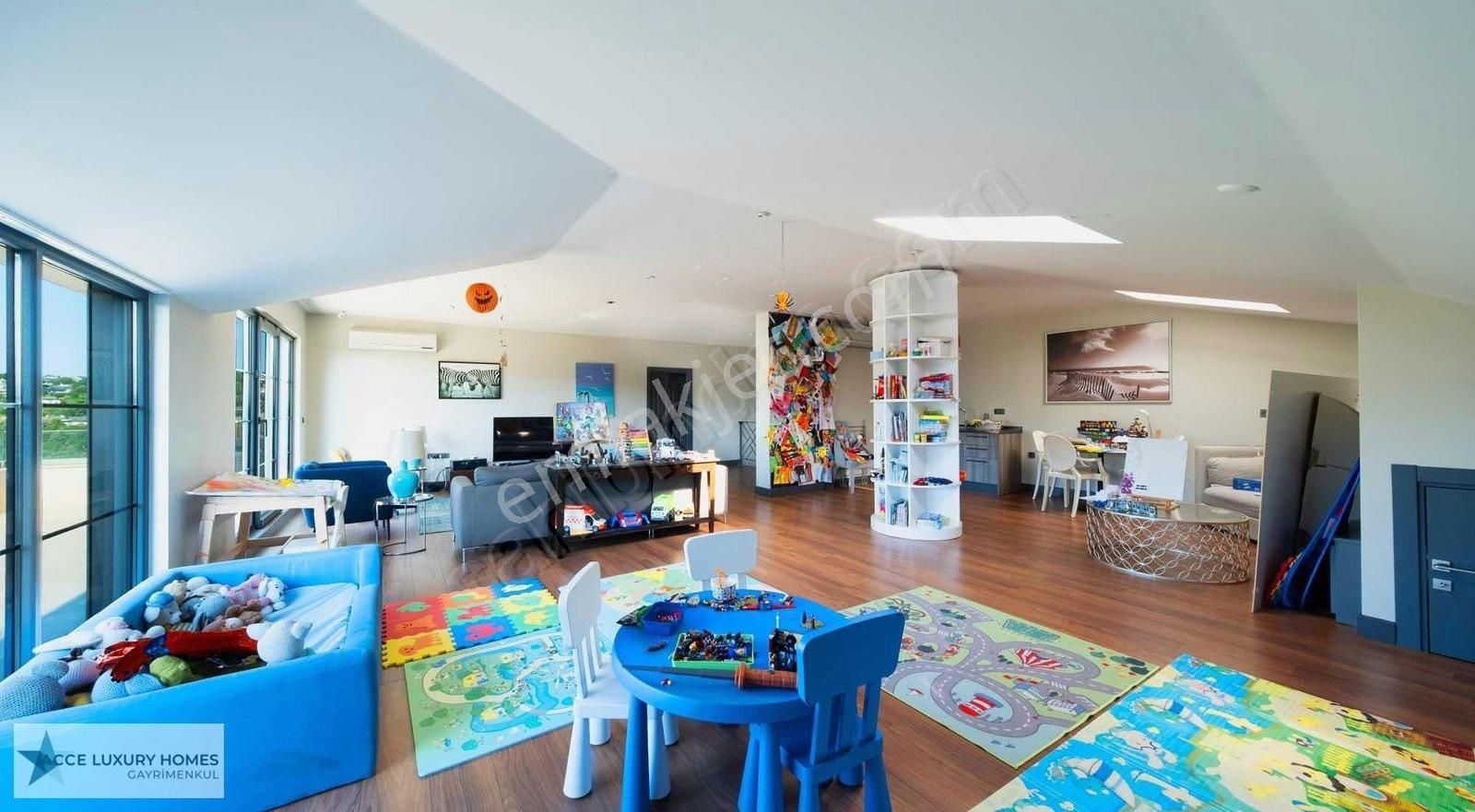 Acarkentte Satılık Tek Yetkili İki Aile Kullanımına Uygun Villa - Görsel 4