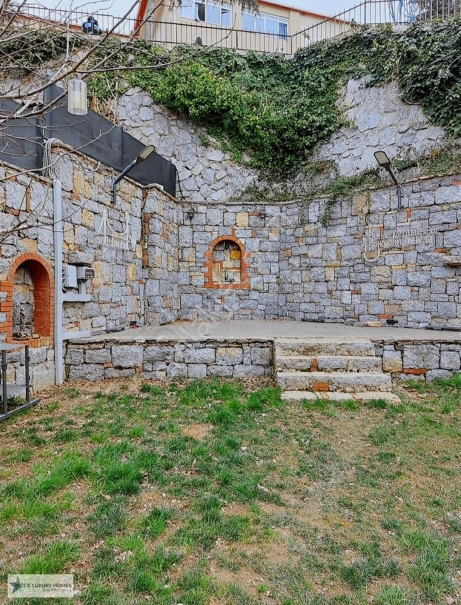 Beykoz Paşabahçe'de Yenilenmiş Bahçeli Müstakil Kiralık Köşk - Görsel 13