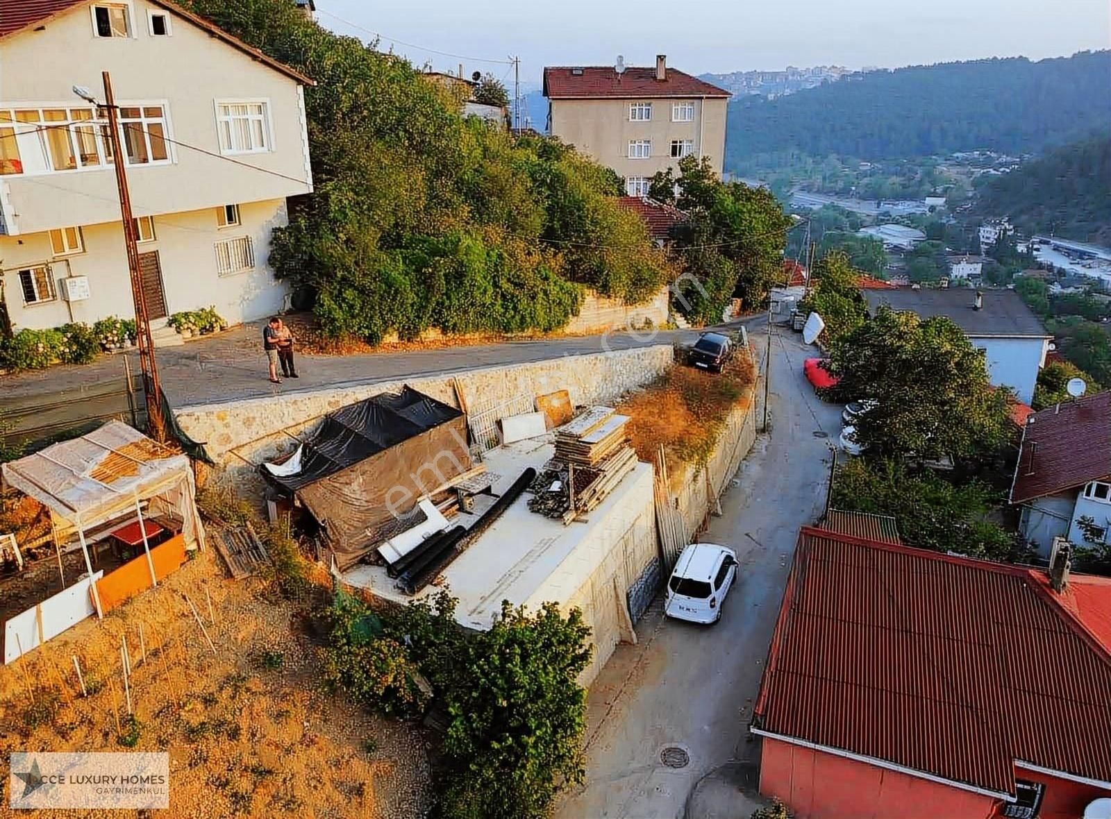 Yeni Mahalle'de Köşe Konumda Müstakil Tapulu Fırsat Arsa - Görsel 5