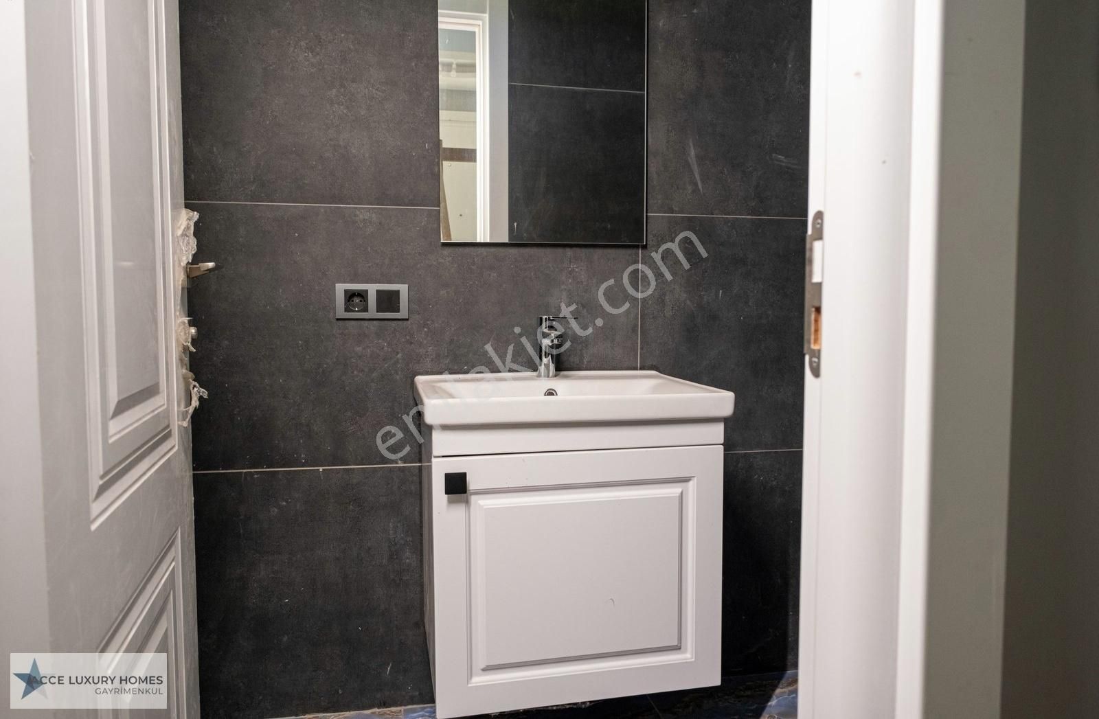 Çavuşbaşı Yavuz Selim Erguvan Sitesinde Satılık Villa - Görsel 17