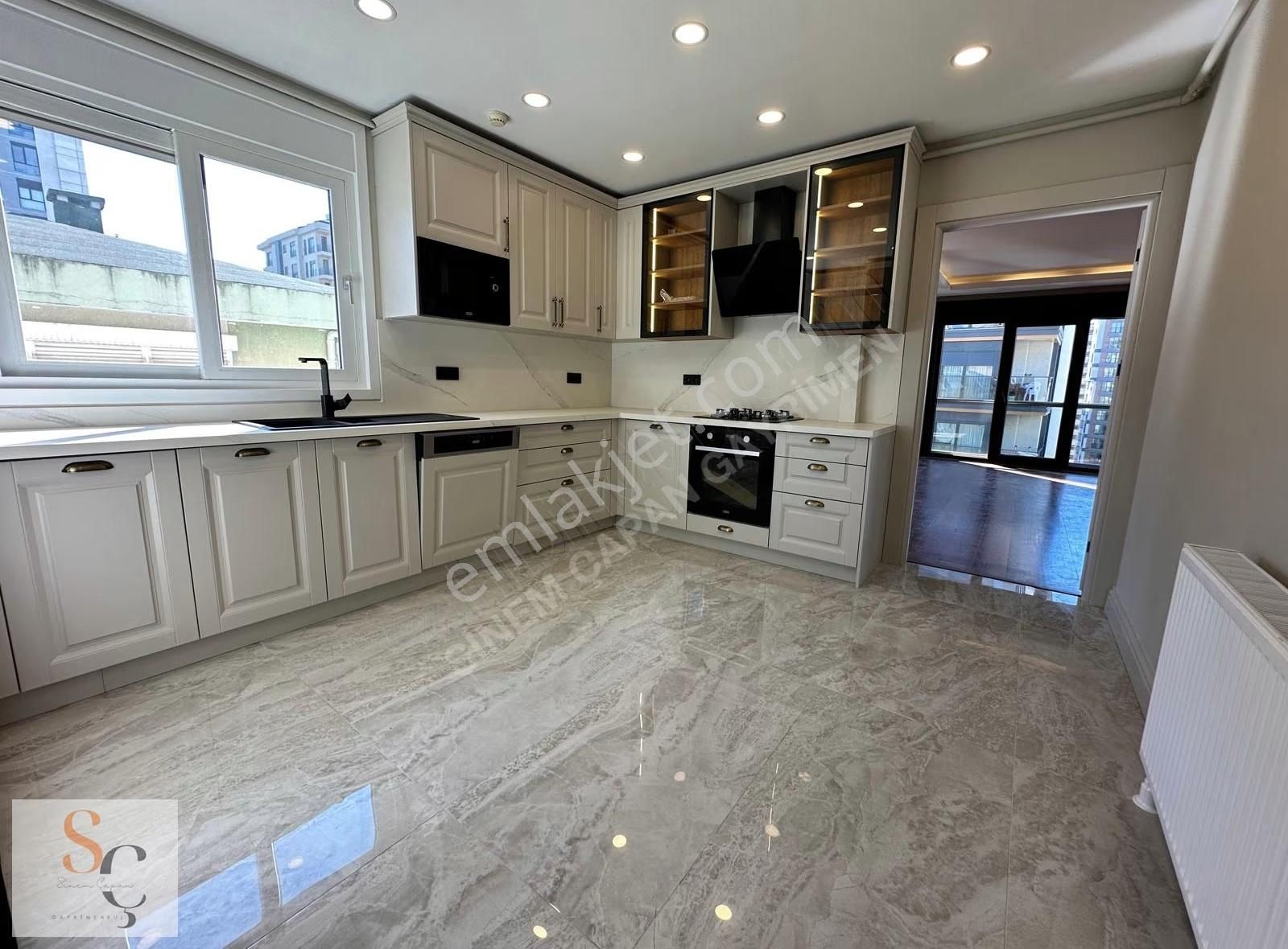 Göztepe Oyuncak Müzesi Sokağında 4+1 Mimari Dekorlu Katta Tek - Görsel 34