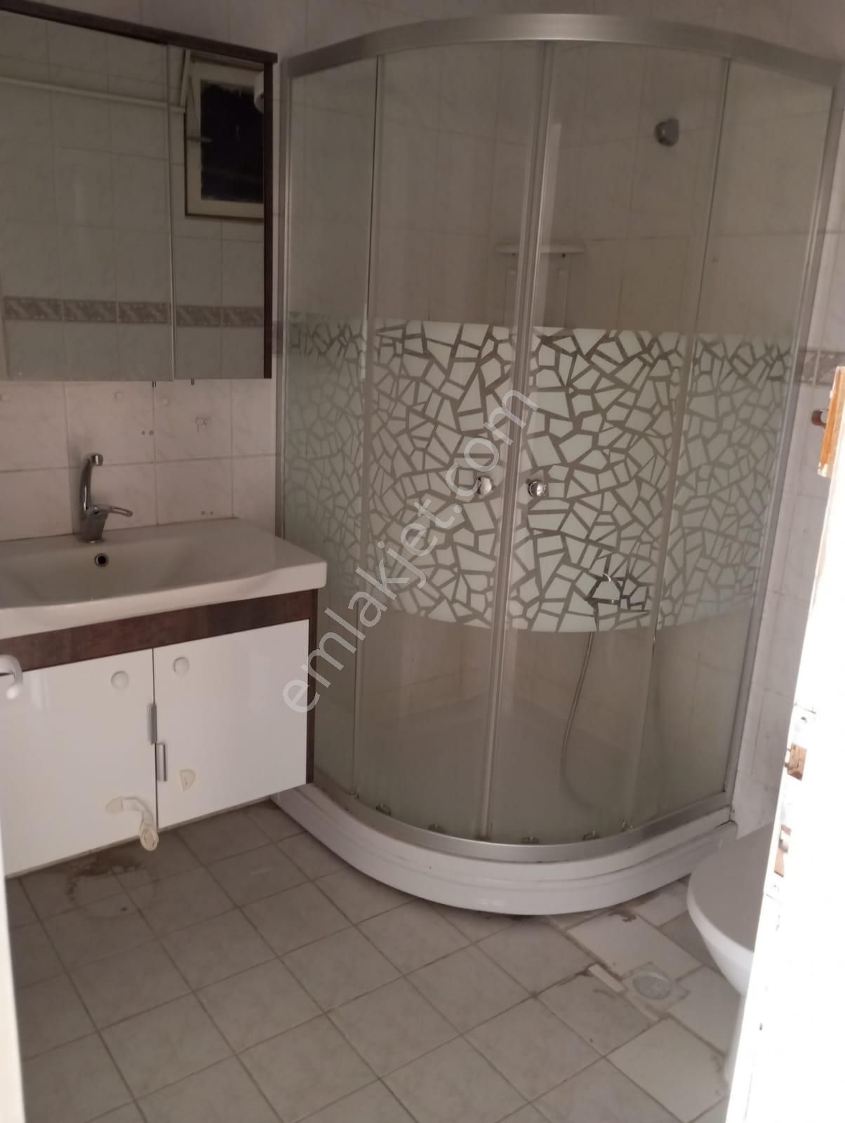 Neon Dan Aşagı Eglencede Bagımsız Salon Orta Kat Güney Cephe Kiralık - Görsel 7