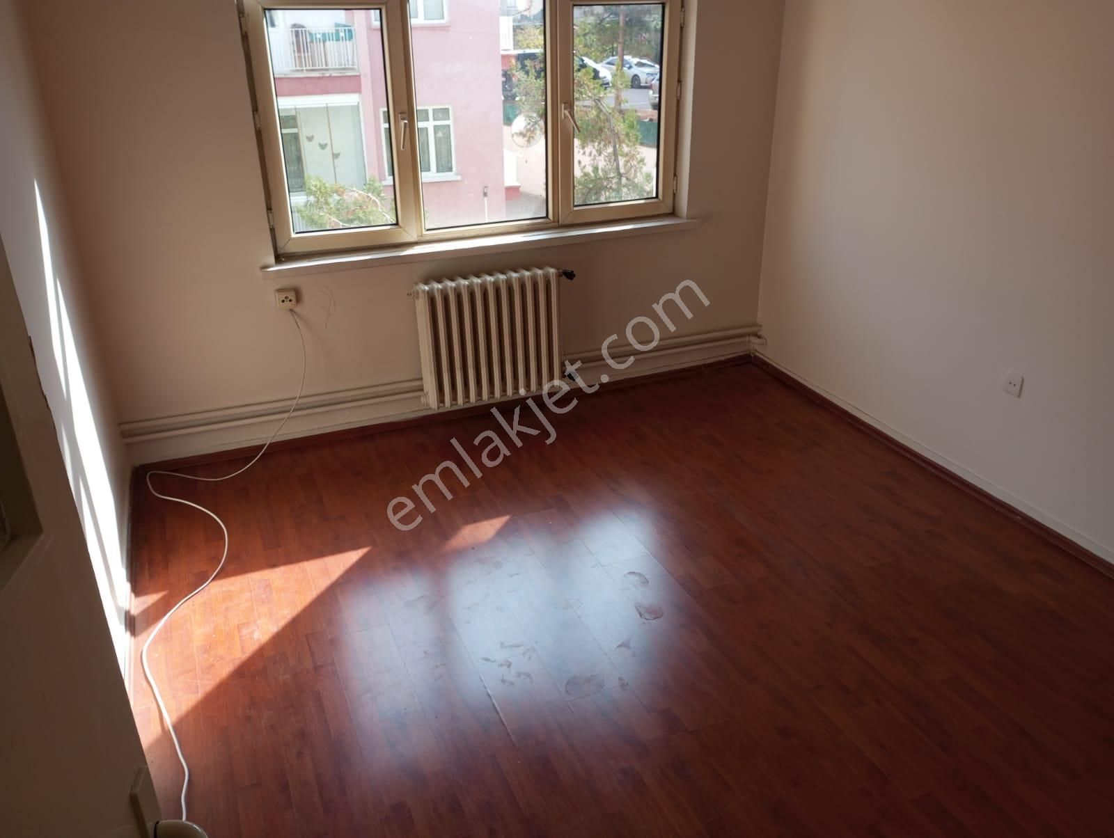 Neon Dan Aşagı Eglencede Bagımsız Salon Orta Kat Güney Cephe Kiralık - Görsel 19