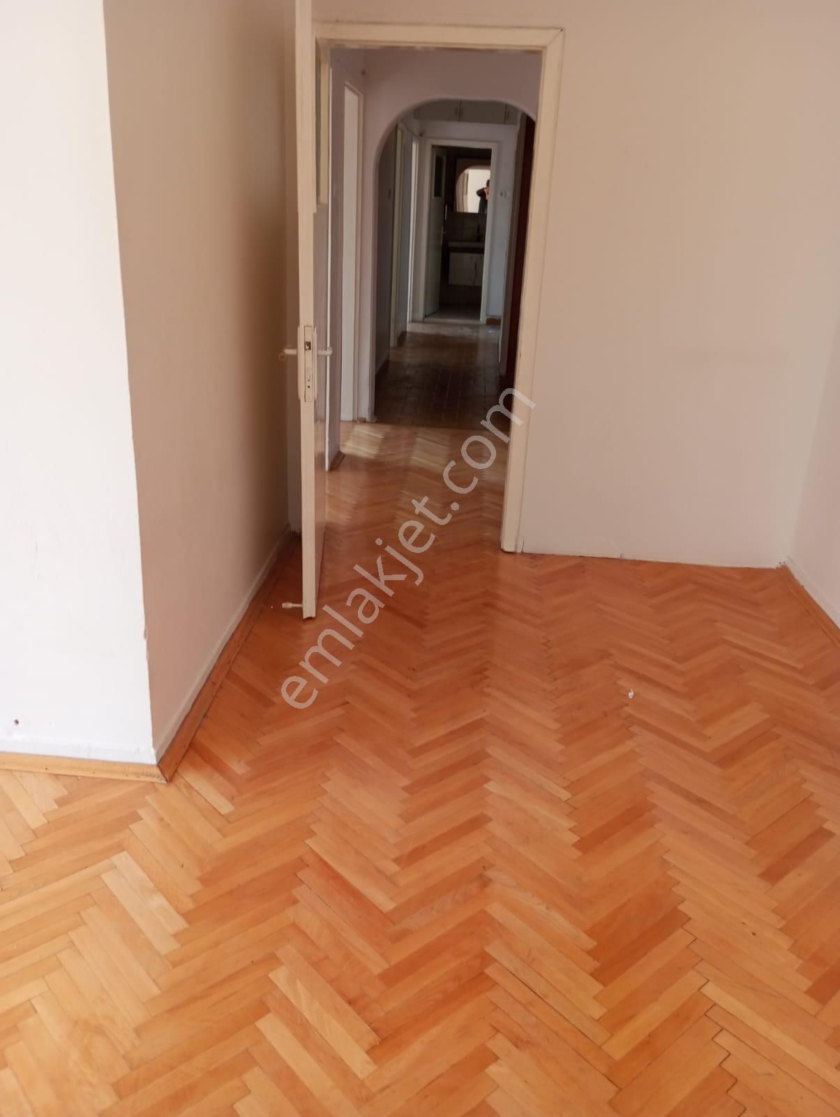 Neon Dan Aşagı Eglencede Bagımsız Salon Orta Kat Güney Cephe Kiralık - Görsel 11