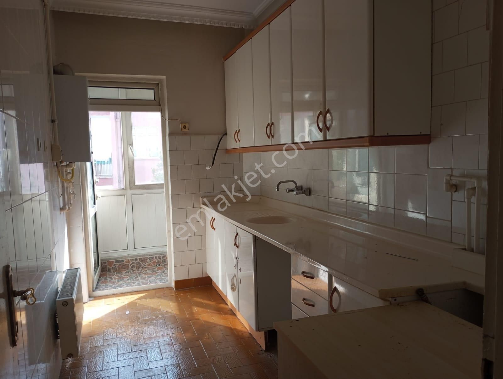 Neon Dan Aşagı Eglencede Bagımsız Salon Orta Kat Güney Cephe Kiralık - Görsel 18