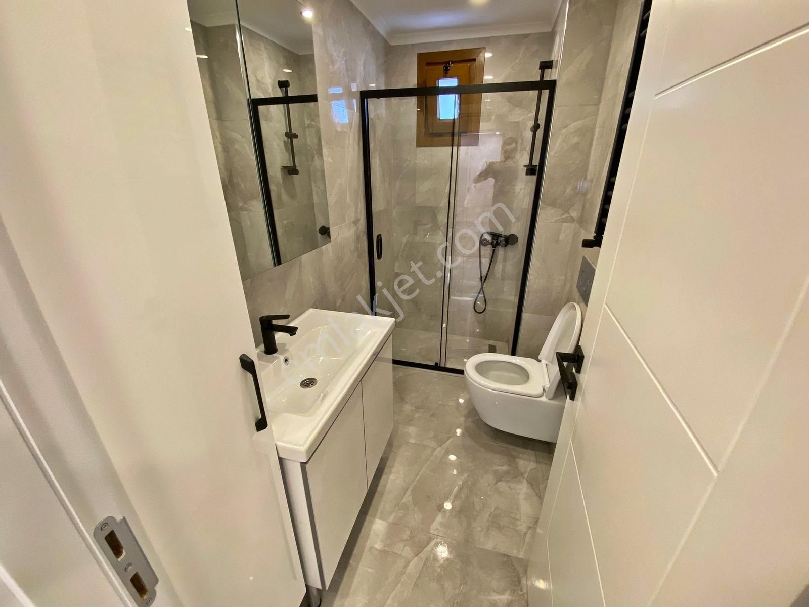 Yatırım'dan İdealtepe Sahilde Özel Dekore*ayrı Mutfak*balkolu1+1 - Görsel 18