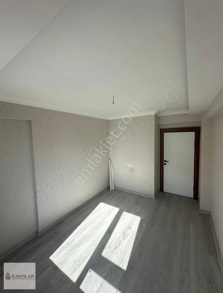 Yenimahallede Yeni Bina Oturuma Hazır Ara Kat Satılık 2+1 Daire - Görsel 6