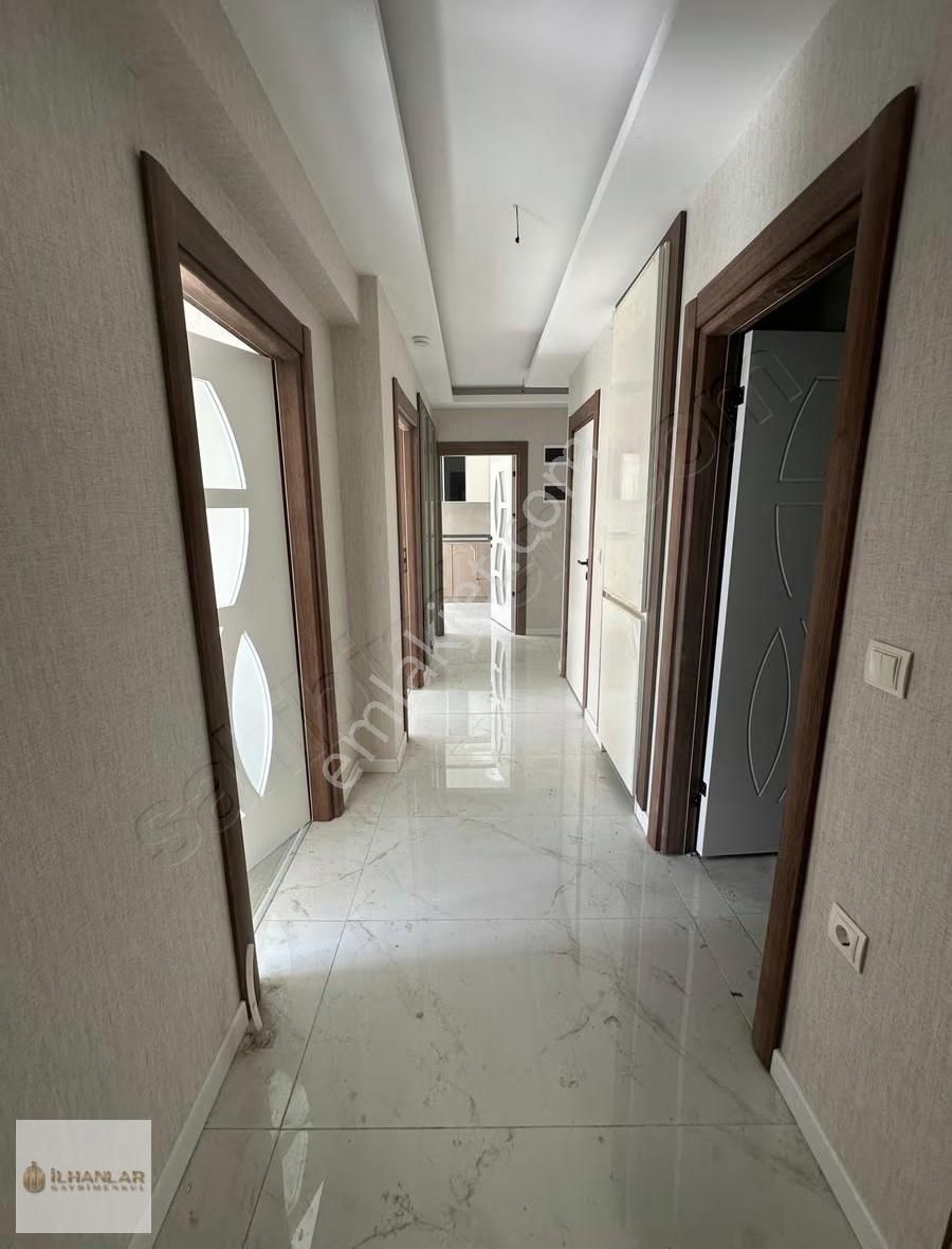 Yenimahallede Yeni Bina Oturuma Hazır Ara Kat Satılık 2+1 Daire - Görsel 5