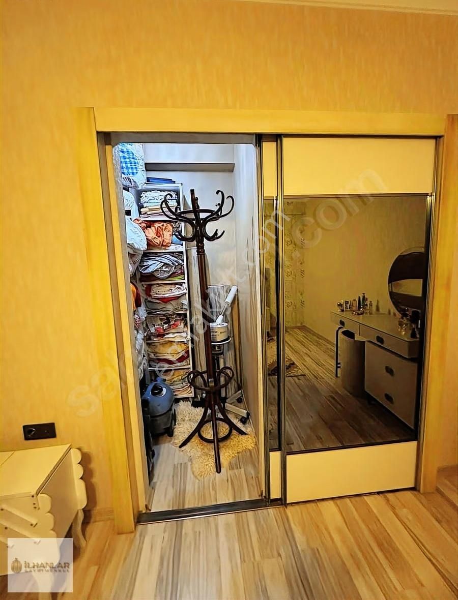 Avcılarda Yüzme Havuzlu Sitede Masrafsız 3+1 Katta Satılık Daire - Görsel 34