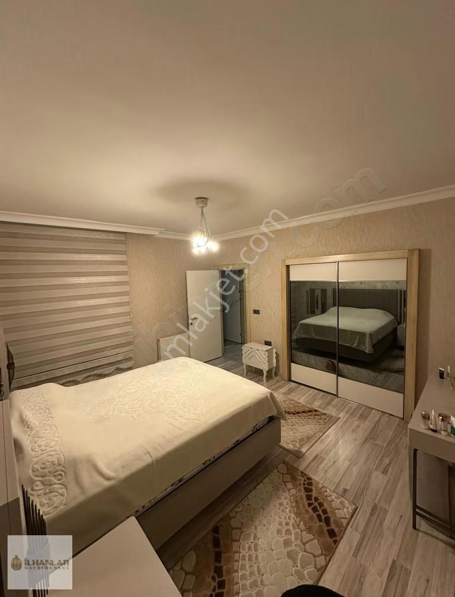 Avcılarda Yüzme Havuzlu Sitede Masrafsız 3+1 Katta Satılık Daire - Görsel 8