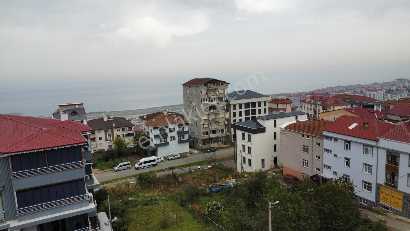 Trabzon'da Satılık Ticari + Konut İmarlı Arsa - Görsel 9