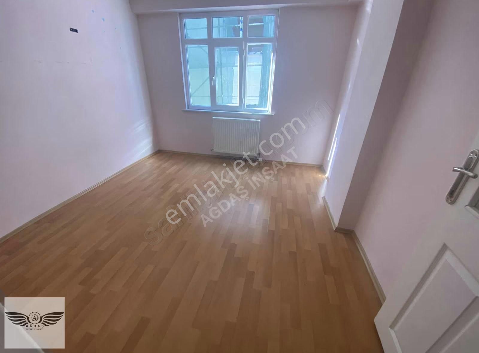 Merkezi Konumda 2+1 Ön Cehpe Ara Kat İskanlı Satılık Daire - Görsel 2