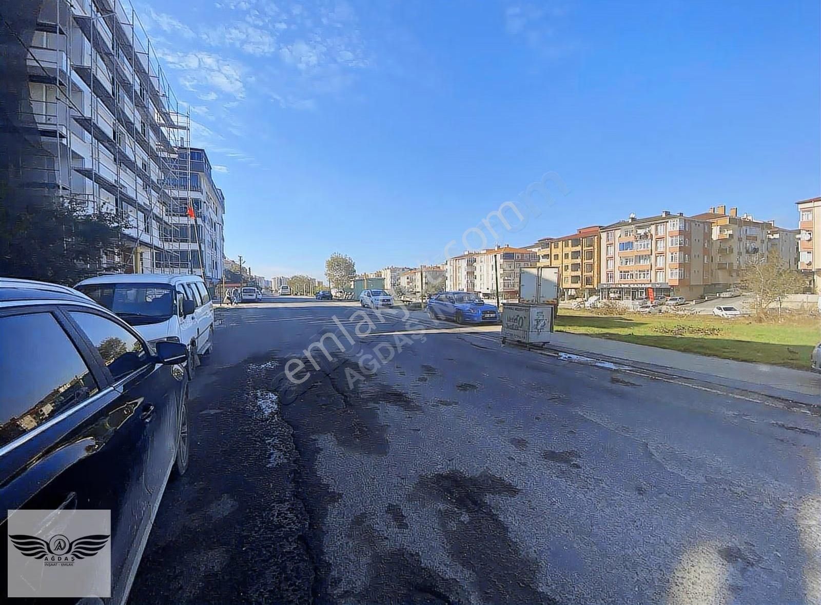 Merkezi Konumda 2+1 Ön Cehpe Ara Kat İskanlı Satılık Daire - Görsel 4