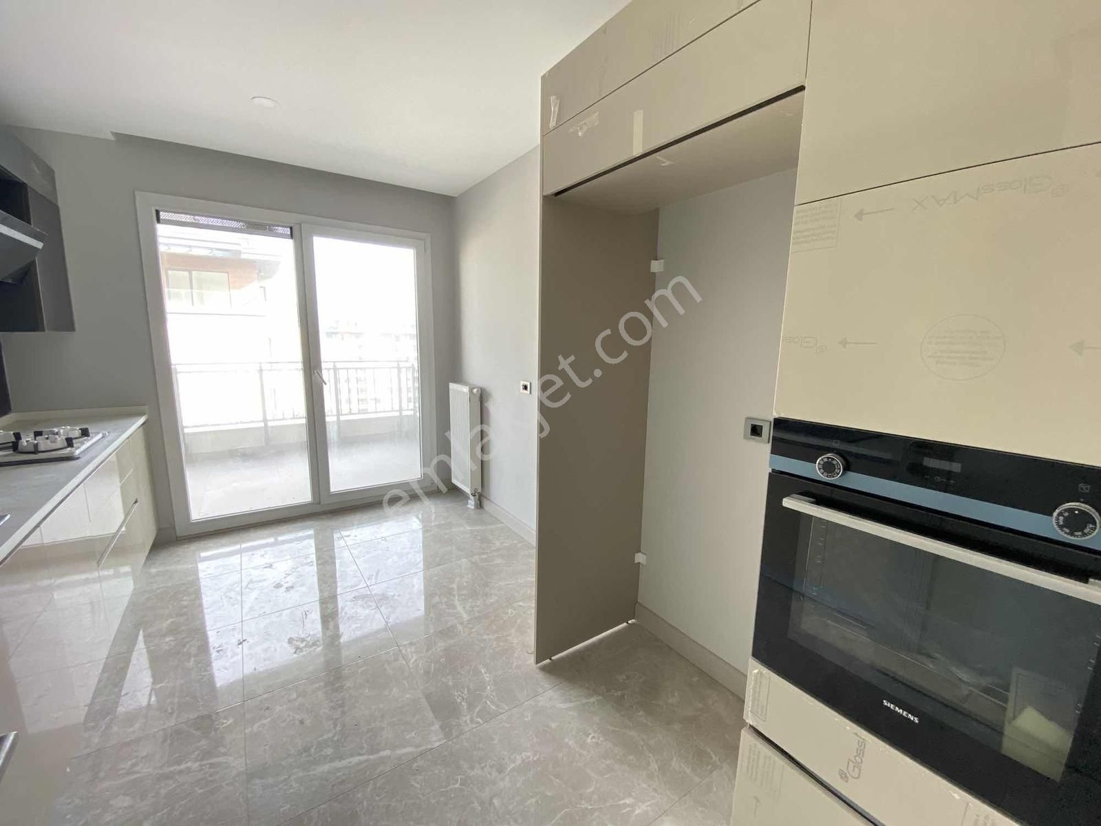 Referans Beylikdüzü Kiralık Sıfır 3+1 176m2 Peyzaj Deniz Manzara - Görsel 5