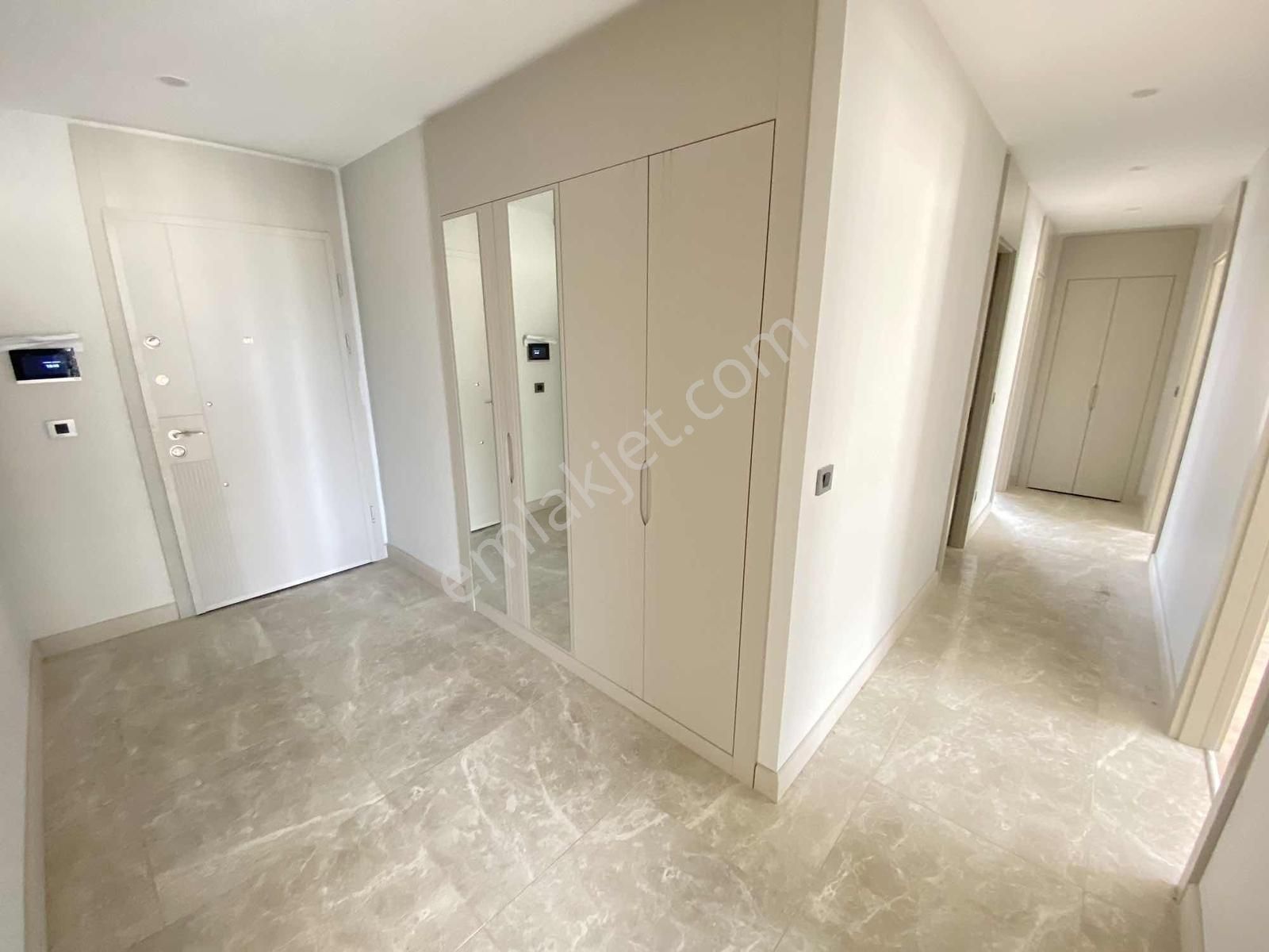 Referans Beylikdüzü Kiralık Sıfır 3+1 176m2 Peyzaj Deniz Manzara - Görsel 14