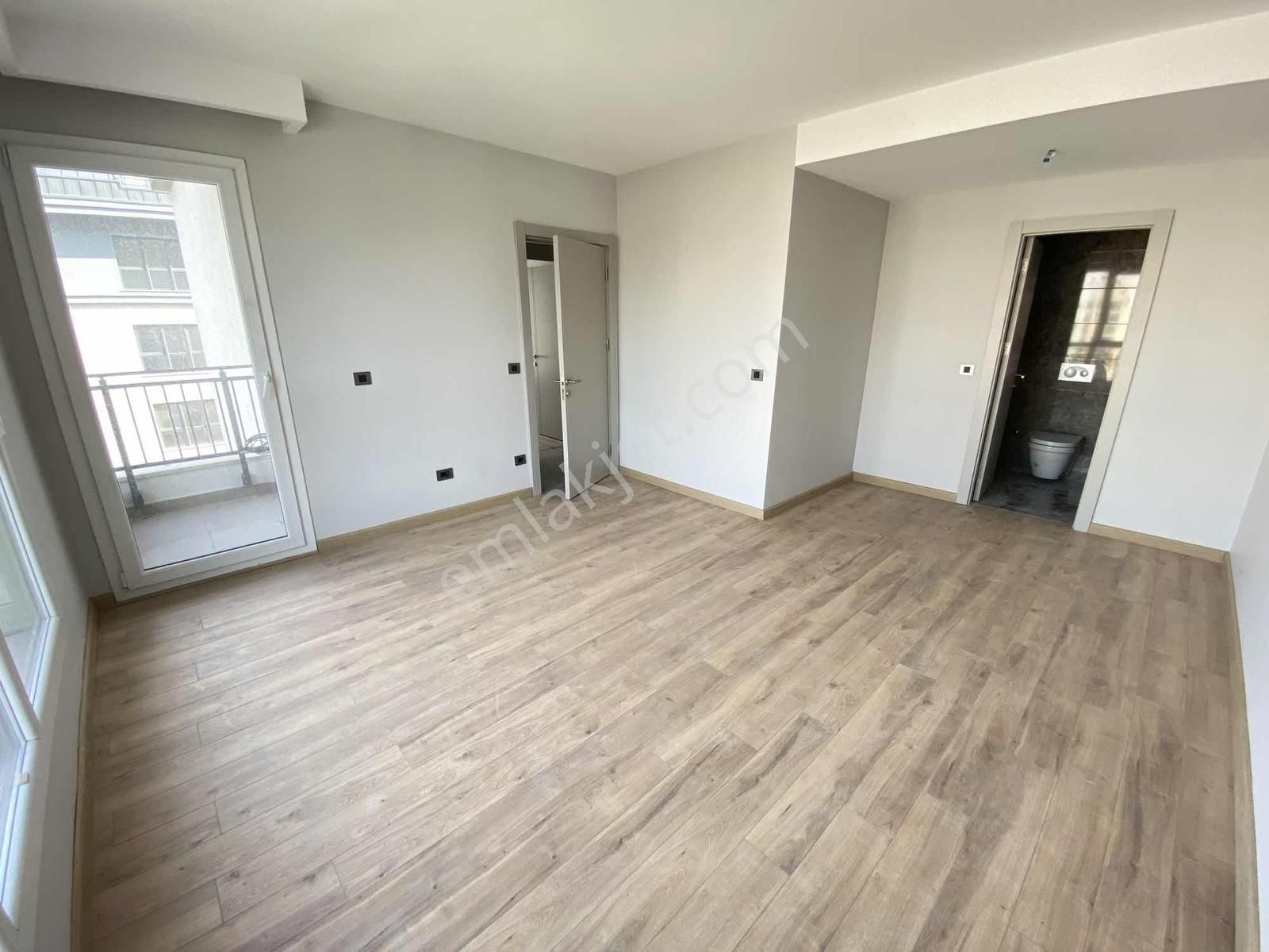 Referans Beylikdüzü Kiralık Sıfır 3+1 176m2 Peyzaj Deniz Manzara - Görsel 10