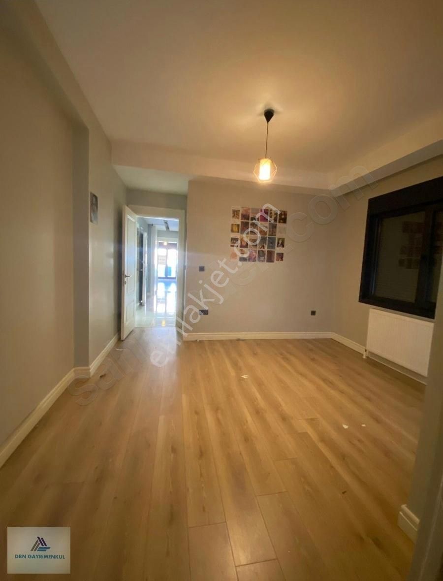 Kadıköy De Fahrettin Kerim Caddesinde Merkezi Konum Satılık 2+1 - Görsel 15