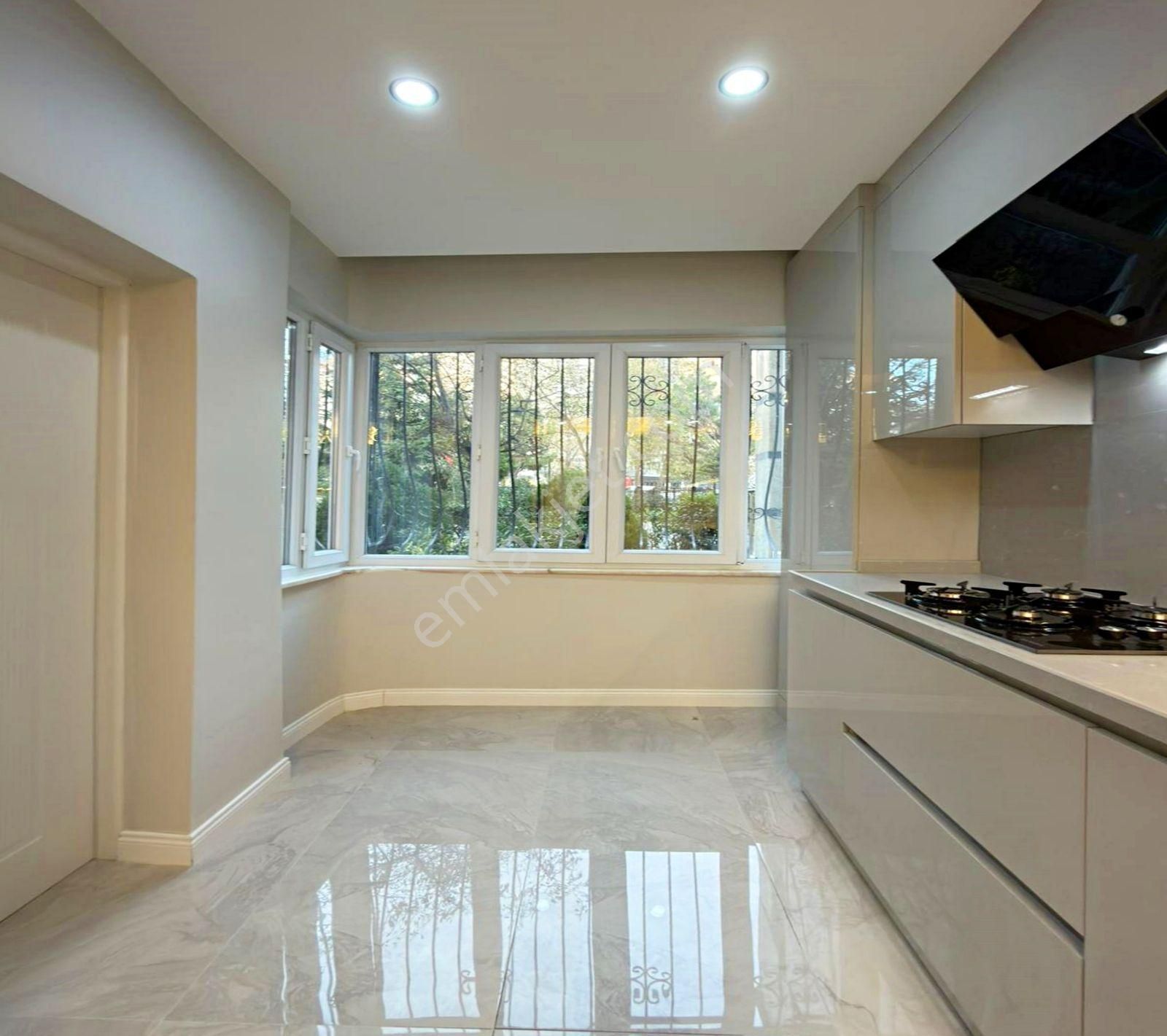 Adnan Kahveci Mah. Beykent'te Şahane Dekorlu 3+1 Satılık Daire - Görsel 4