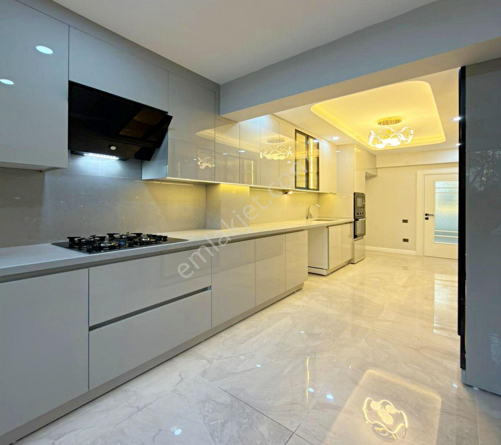 Adnan Kahveci Mah. Beykent'te Şahane Dekorlu 3+1 Satılık Daire - Görsel 5