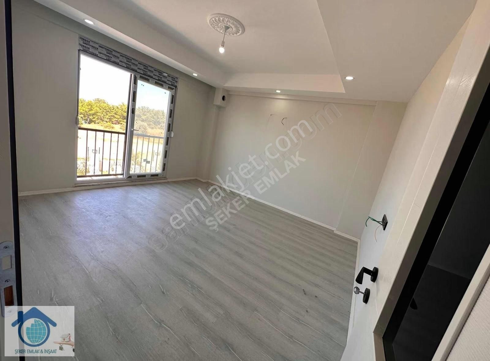 Sarılarda Havuzlu Asansörlü Araç Takasli 2+1 Daire Manzaralı - Görsel 10