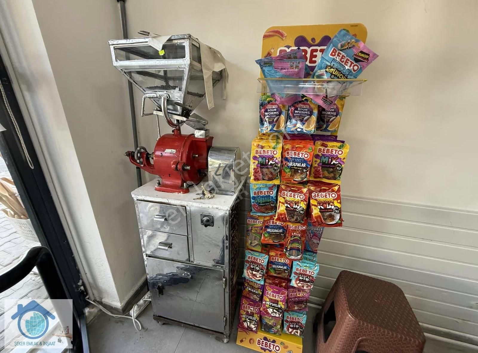 Manavgat Sarılarda Devren Satılık Faal Kuruyemiş Dükkanı - Görsel 7