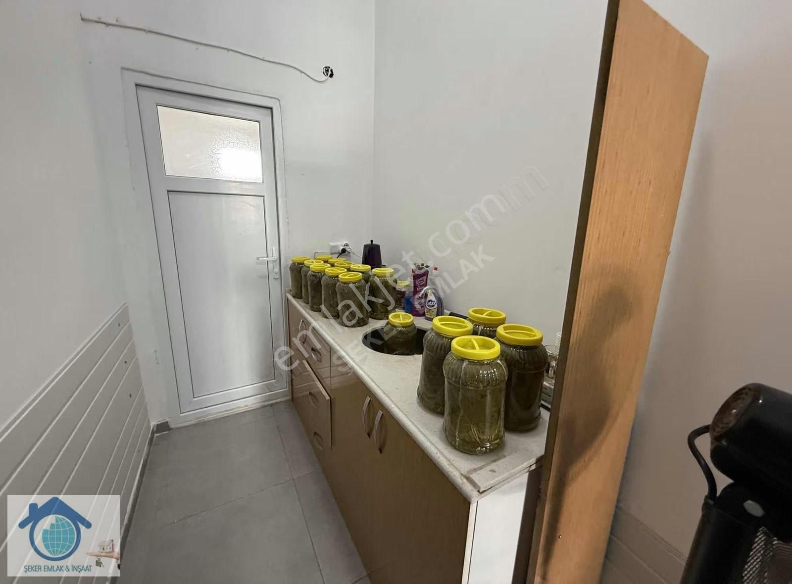 Manavgat Sarılarda Devren Satılık Faal Kuruyemiş Dükkanı - Görsel 15