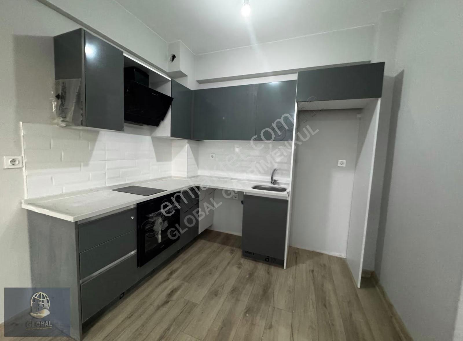 Çorlu Hürriyet Mh Gümüş Towers'ta Havuz Cephe Arakat Satılık 1+1 - Görsel 6