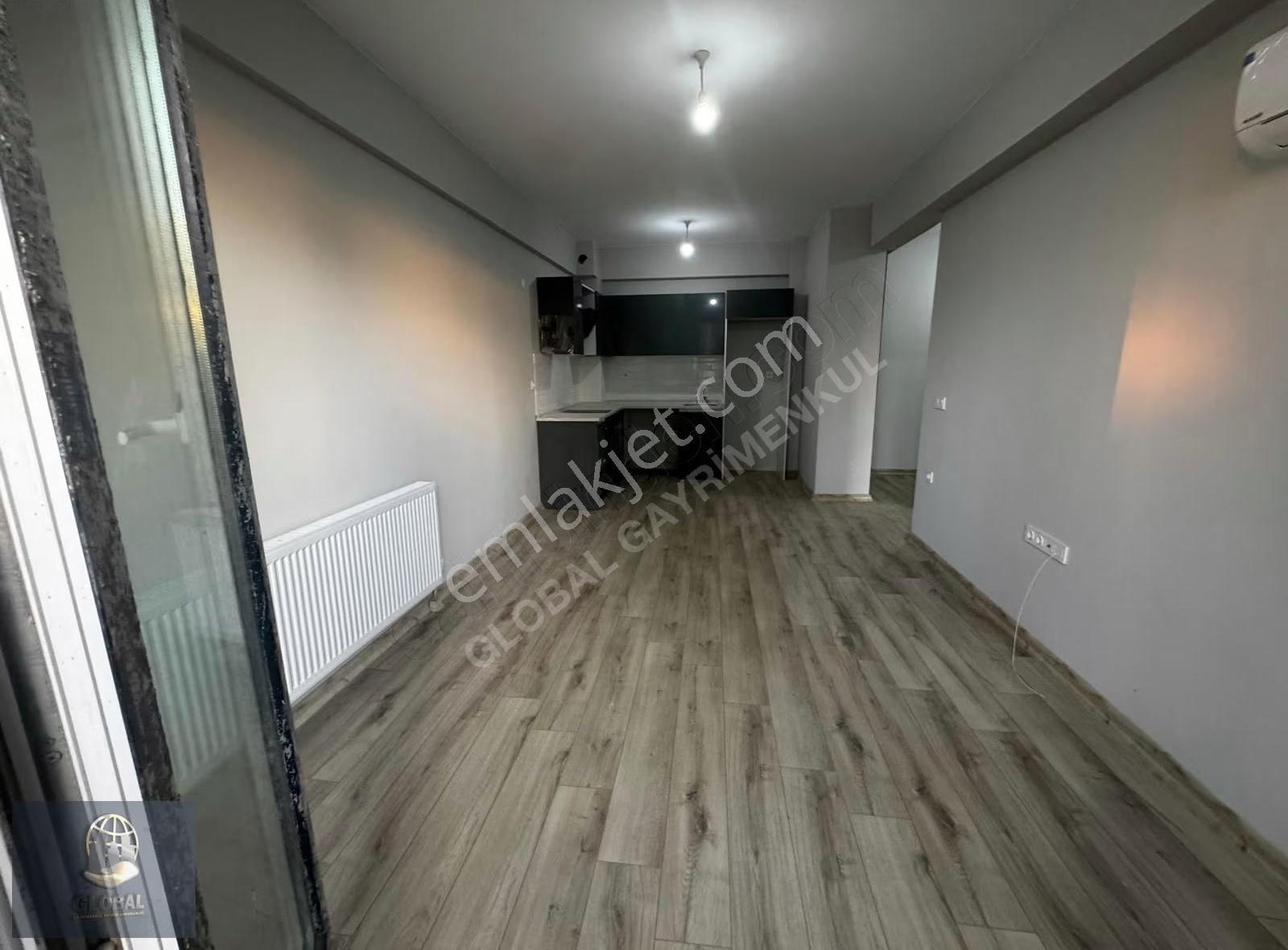Çorlu Hürriyet Mh Gümüş Towers'ta Havuz Cephe Arakat Satılık 1+1 - Görsel 7
