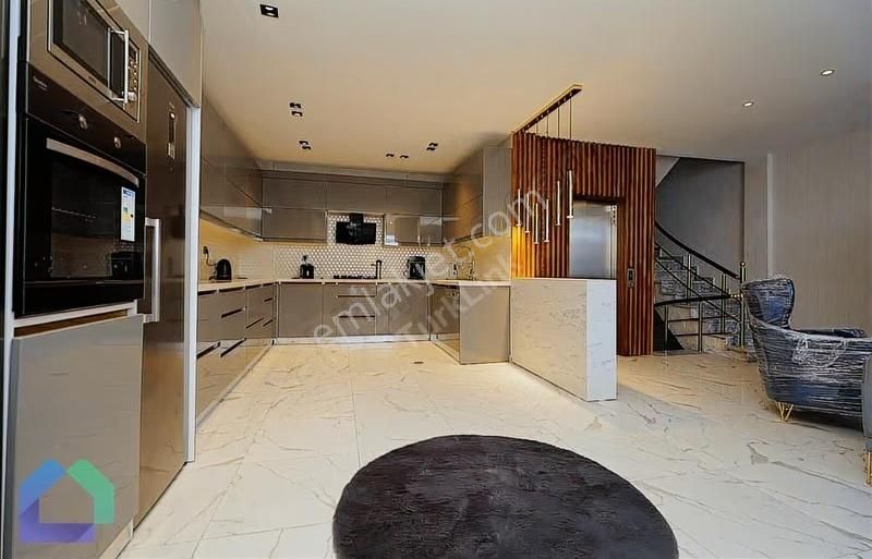 Yeşil Vadi Manzaralı 6 Katlı Özel Villa Denize 10 Dakika Mesafe - Görsel 16