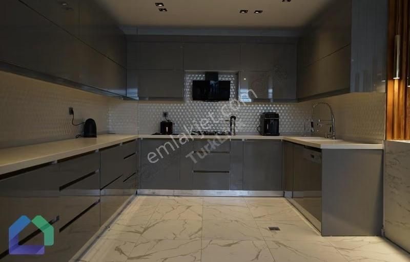 Beylikdüzünde Kiralık 6+0 Müstakil Villa - Görsel 17