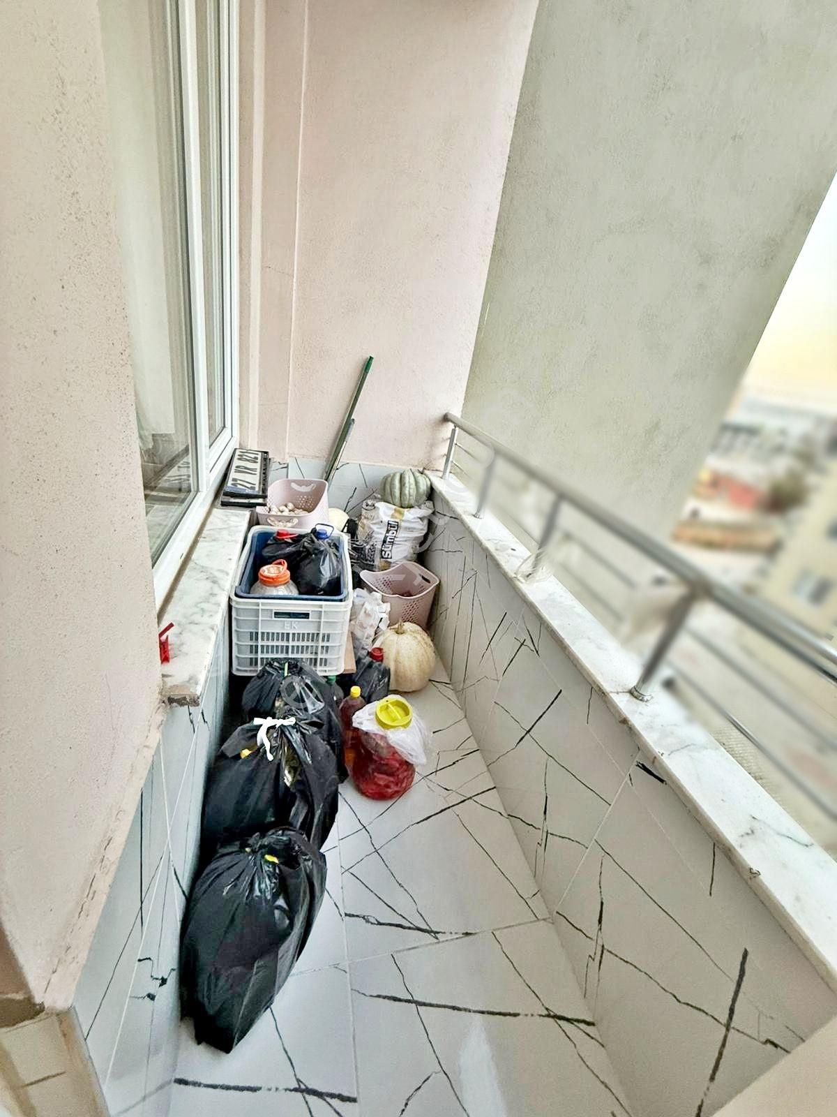 Alpaslan'da Geniş Oturumlu Ara Kat Çift Balkonlu Lüx 4+1 Daire - Görsel 18