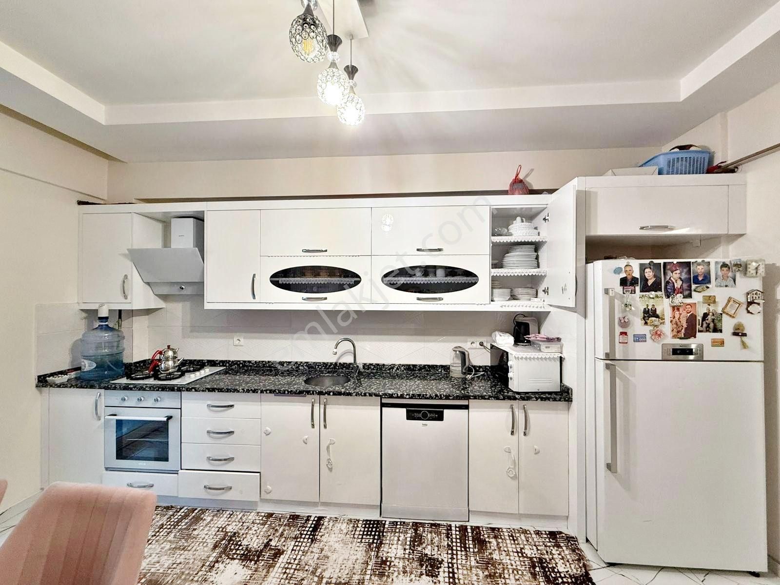 Alpaslan'da Geniş Oturumlu Ara Kat Çift Balkonlu Lüx 4+1 Daire - Görsel 4