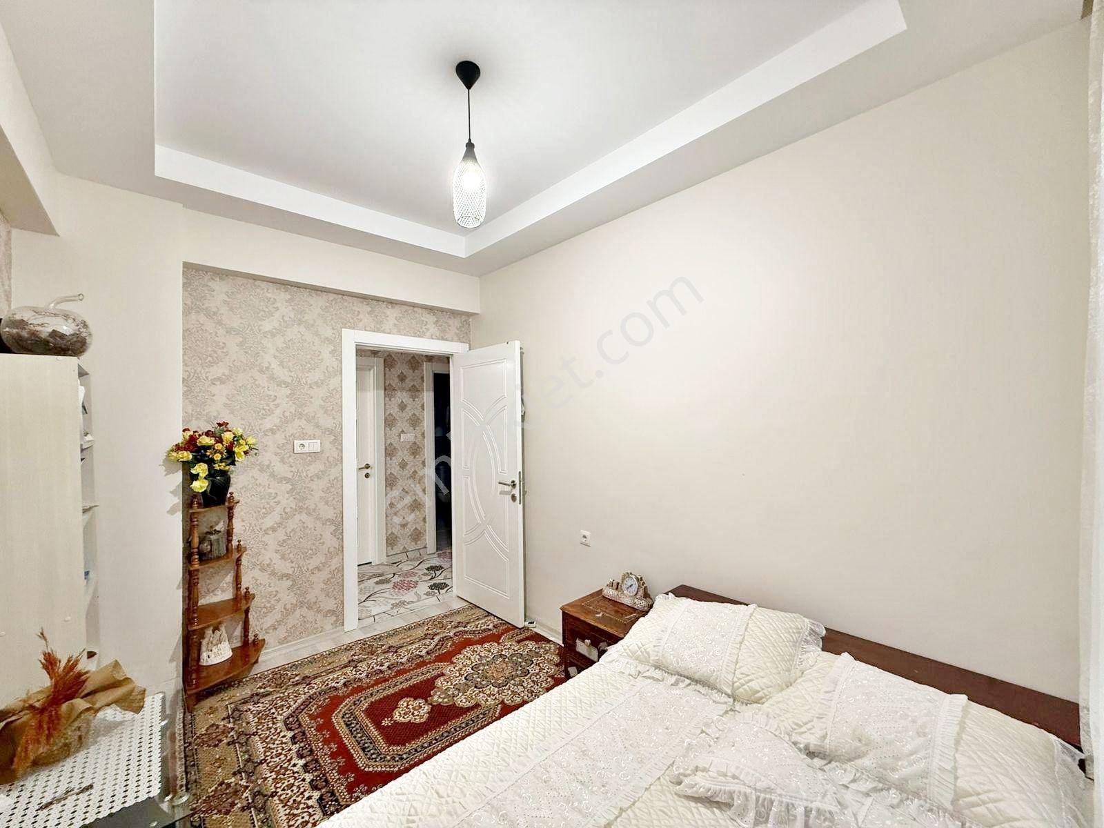 Alpaslan'da Geniş Oturumlu Ara Kat Çift Balkonlu Lüx 4+1 Daire - Görsel 12